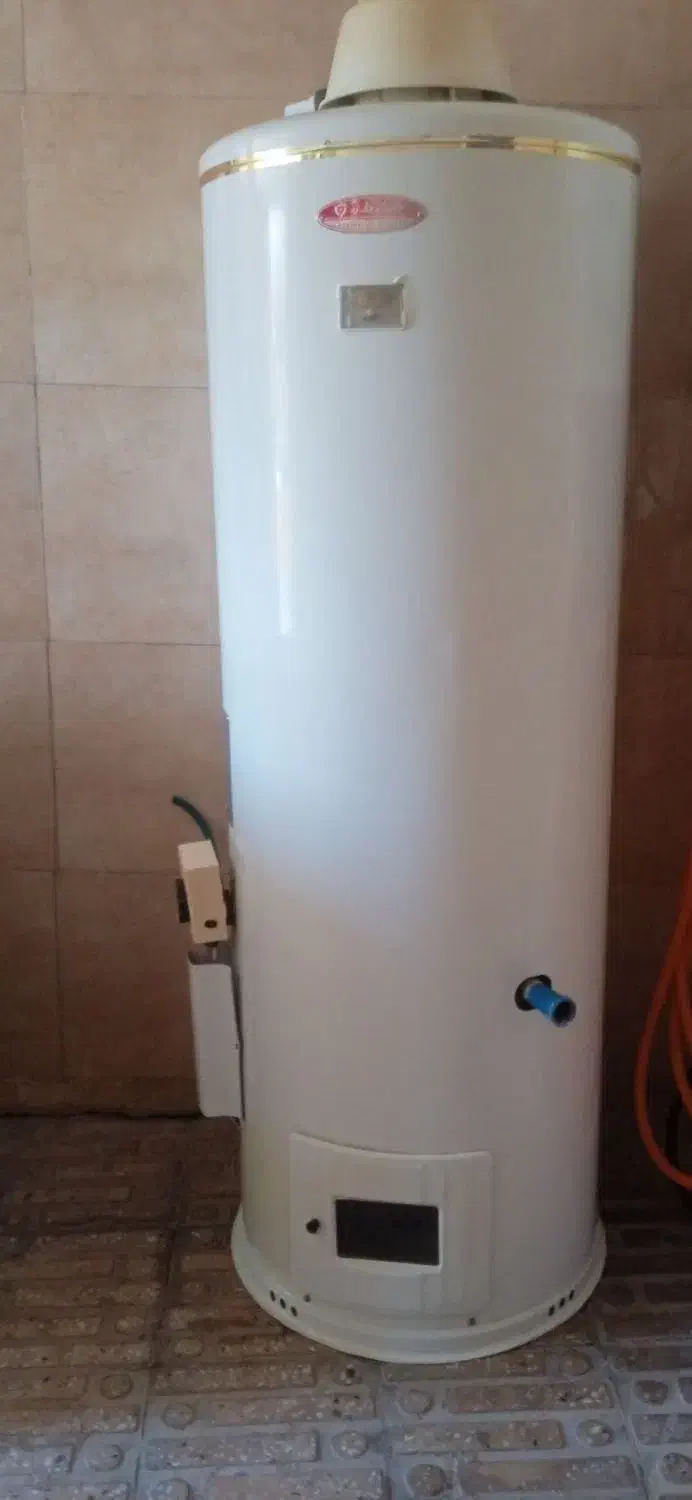 آبگرمکن ایستاده|آبگرمکن، پکیج، شوفاژ|قروه, |دیوار