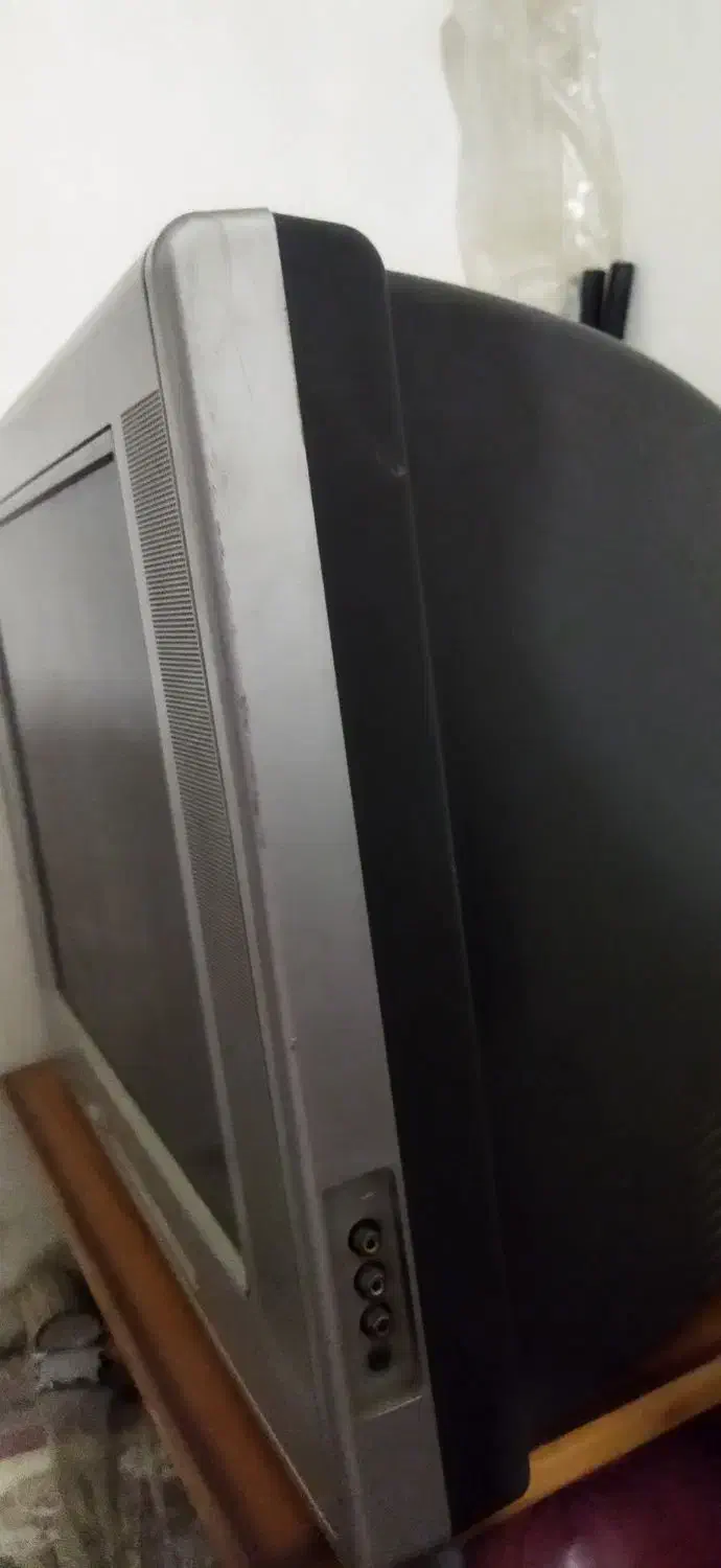 تلویزیون قدیمی سالم|تلویزیون و پروژکتور|اصفهان, امیرعرب|دیوار