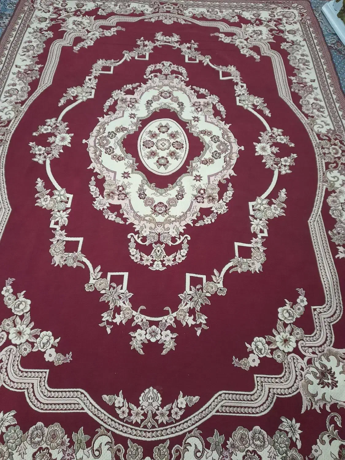 روفرشی|روفرشی|بروجرد, |دیوار