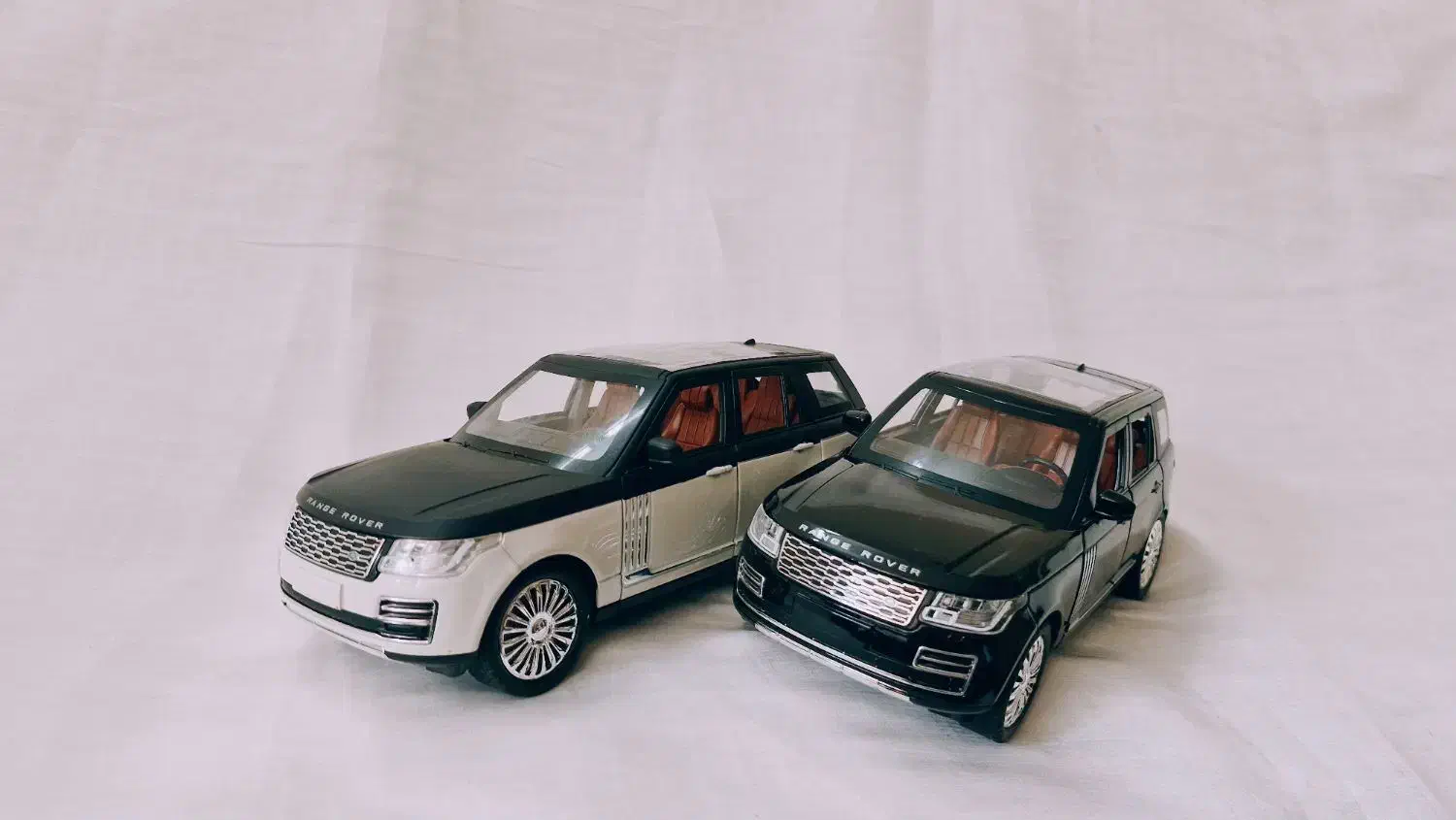 ماکت فلزی ماشین ۶ در بازشو بزرگ مقیاس ۱/۲۴ و ۱/۱۸|اسباب‌‌بازی|اصفهان, ملک‌شهر|دیوار