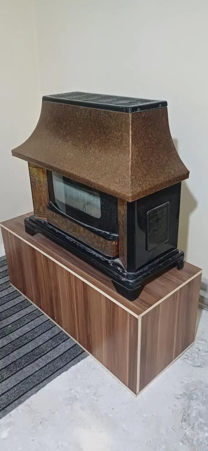 بخاری شومینه ای کاملا سالم کم کارکرده در حد نو|بخاری، هیتر، شومینه|بهارستان, |دیوار