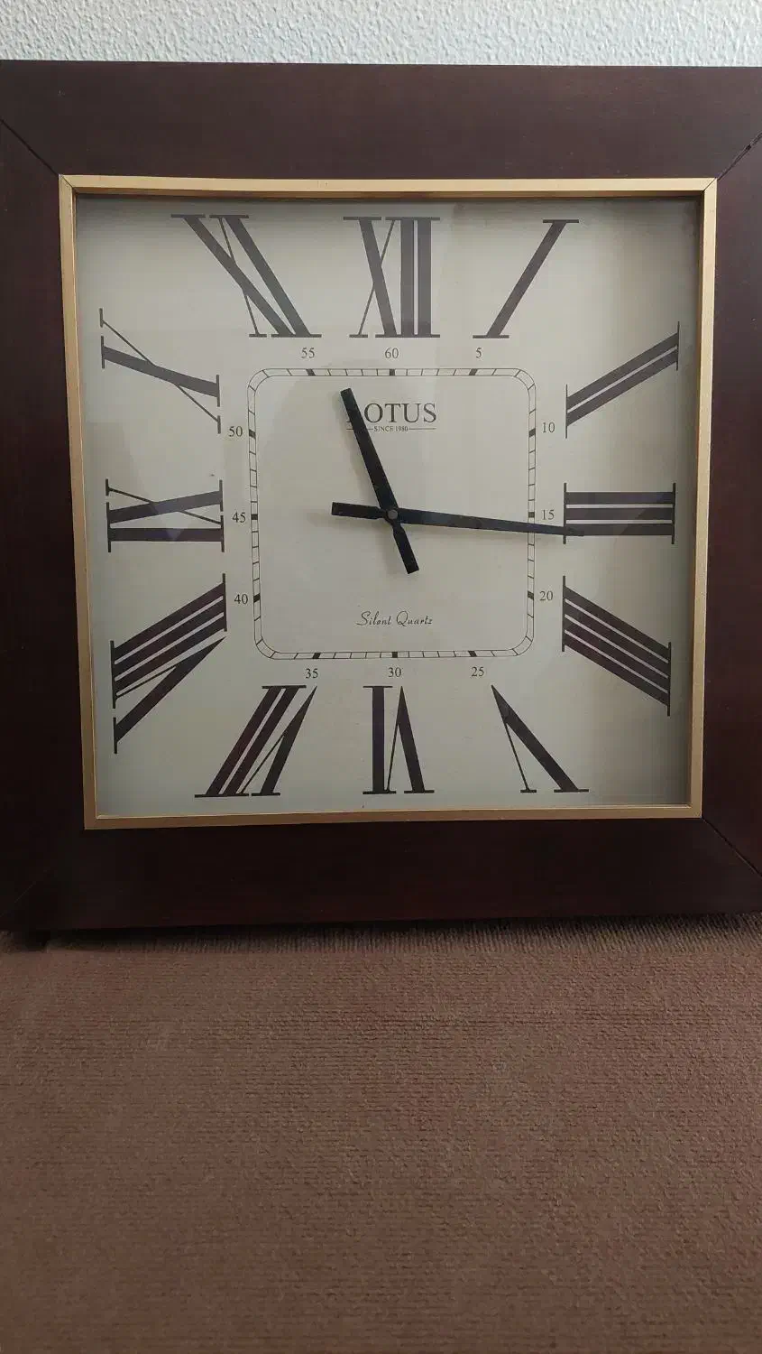 ساعت دیواری برند lotus|ساعت دیواری و تزئینی|شاهینشهر, فردوسی|دیوار
