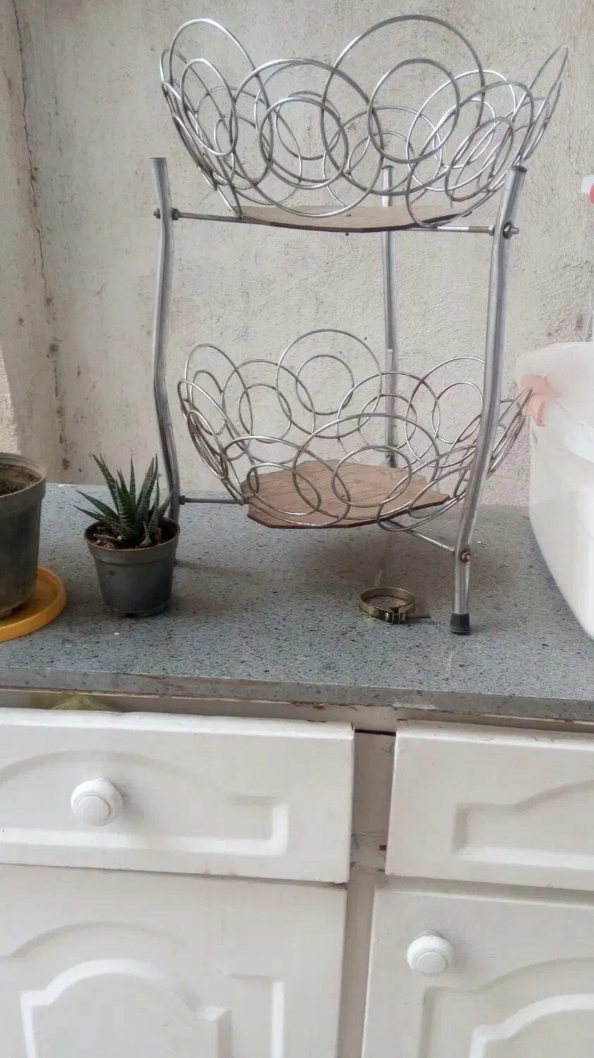 سبد|آب‌چکان و نظم‌دهنده ظروف|قم, پامنار|دیوار