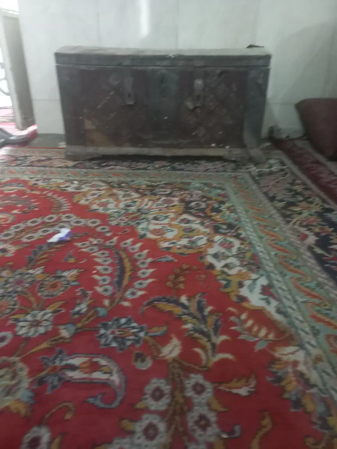 صندوقچه،صندوق عتیقه بسیار قدیمی|کلکسیون اشیاء عتیقه|مشهد, سجادیه|دیوار