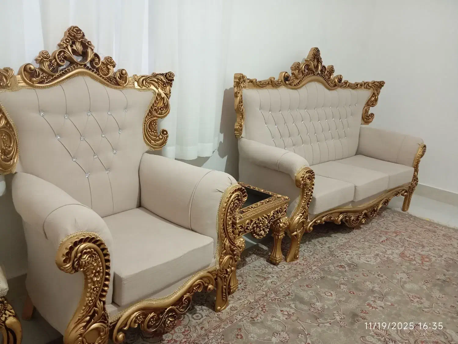 مبل سلطنتی هفت نفره|مبلمان خانگی و میز عسلی|بیرجند, |دیوار