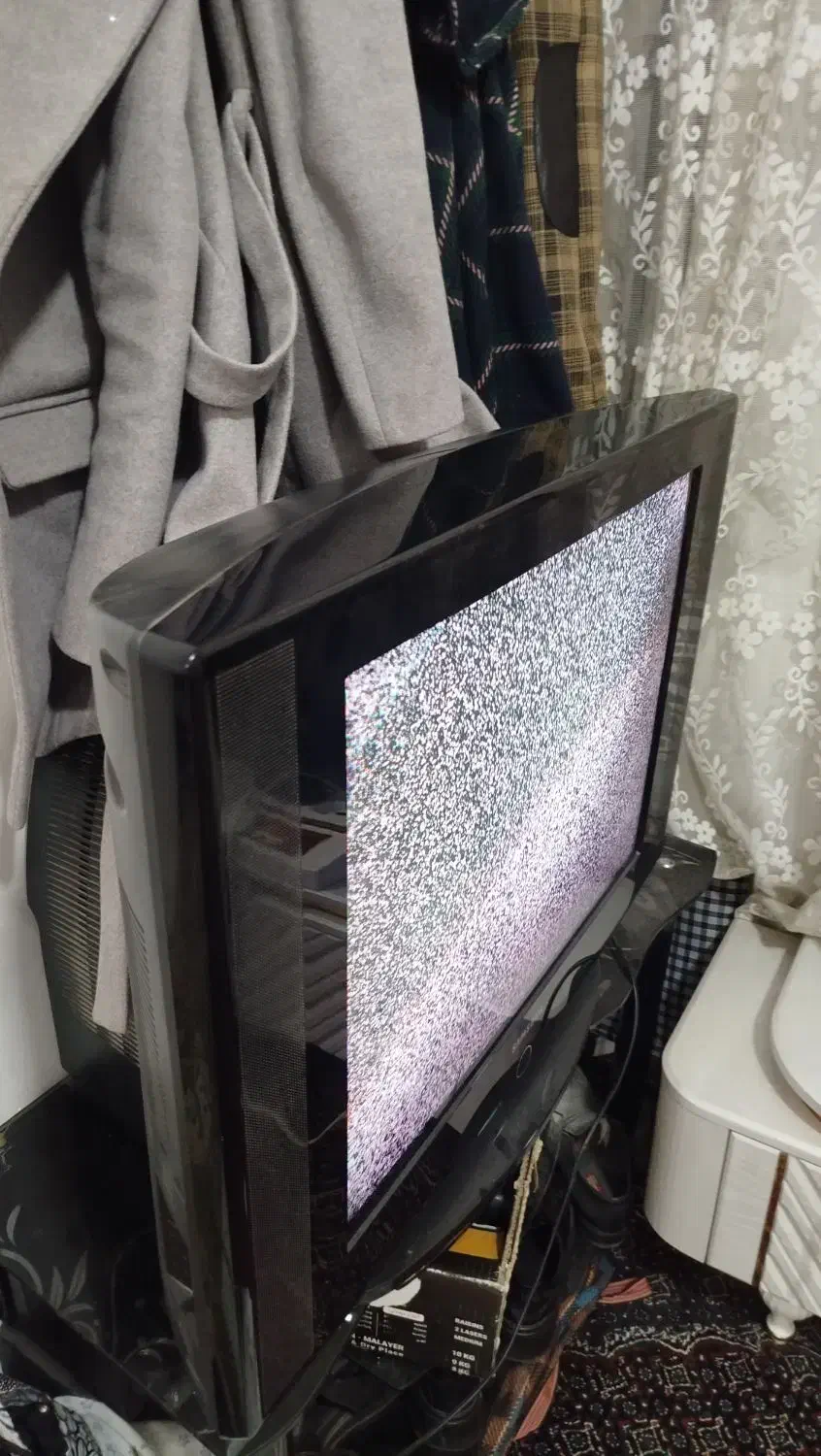 تلوزیون 29|تلویزیون و پروژکتور|بیستون, |دیوار