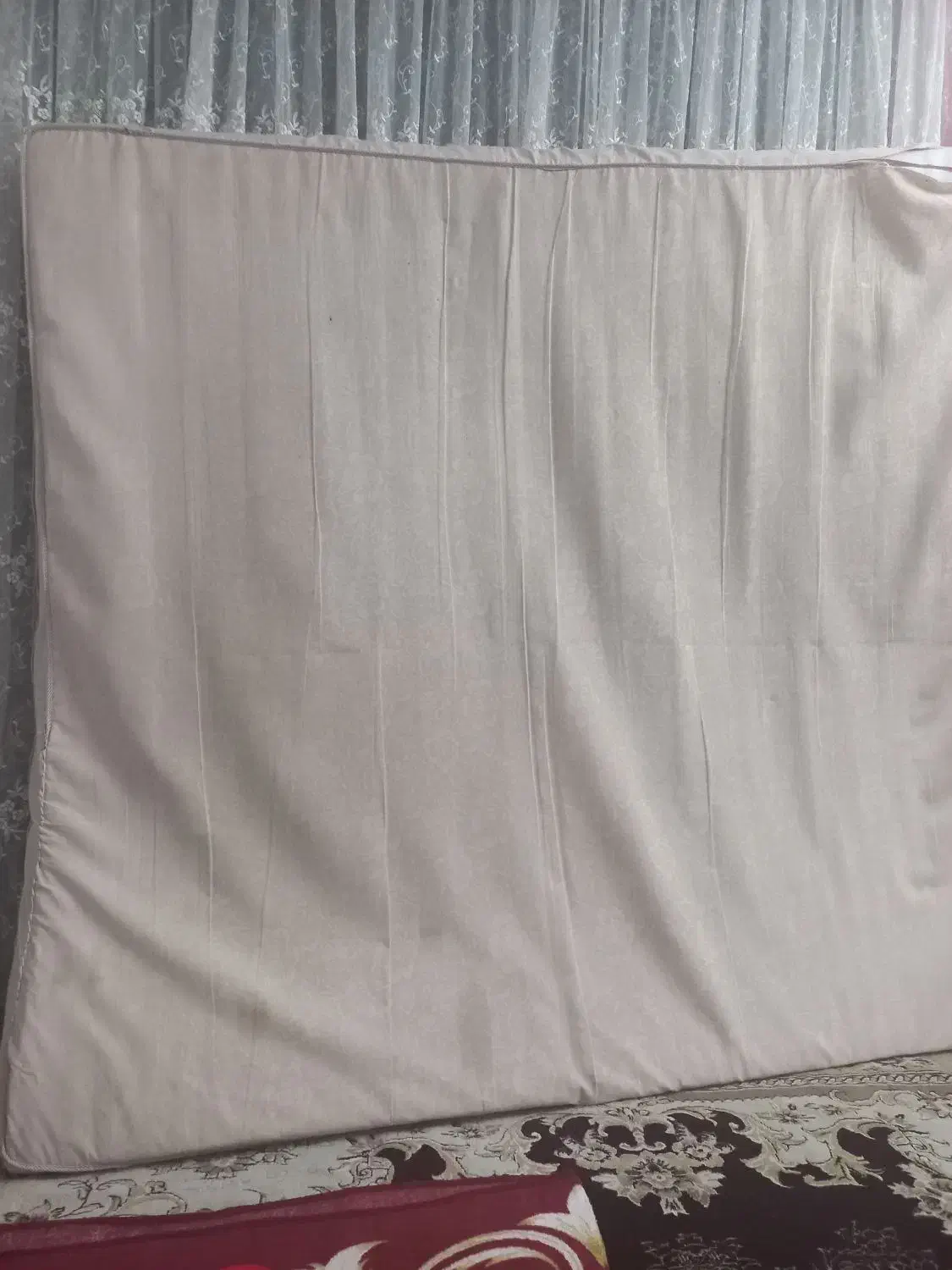 تشک|تشک تختخواب|نیشابور, هفده شهریور|دیوار