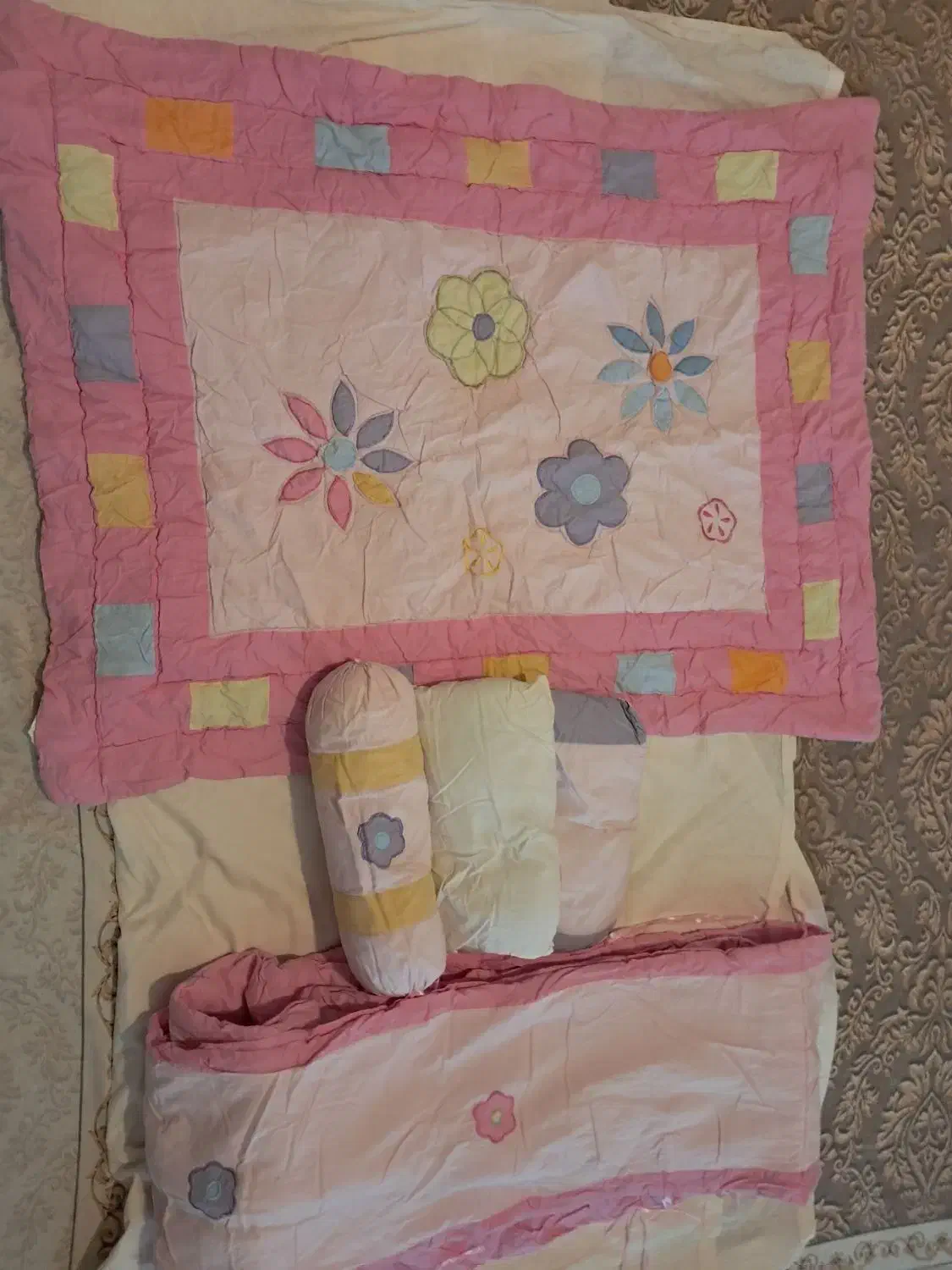 روتختی|رختخواب، بالش، پتو|ملارد, |دیوار