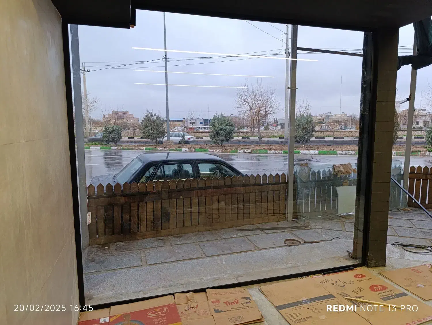 تعمیرات و نصب شیشه سکوریت و درب کرکره ای 24ساعته|خدمات پیشه و مهارت|شیراز, قالیشویی|دیوار