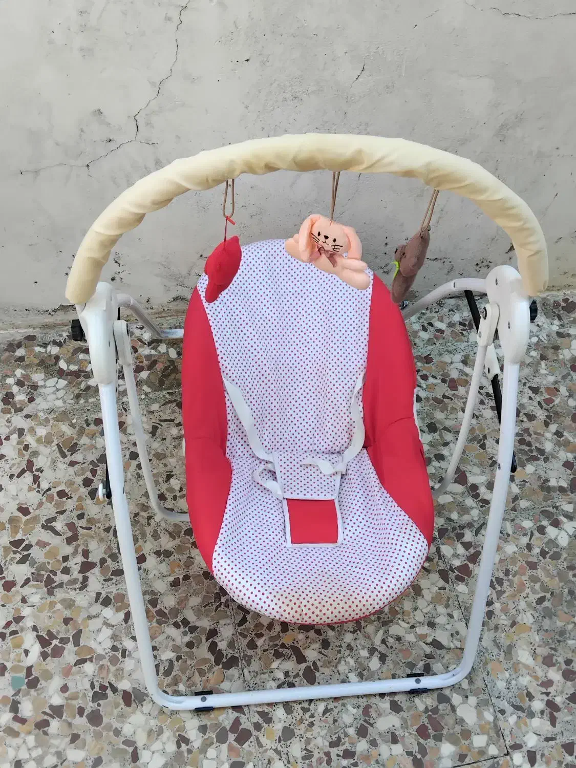 صندلی غذا بچه روروعک و گهواره خواب نوزاد تا دوسال|اسباب و اثاث بچه|رشت, کوی یخ|دیوار