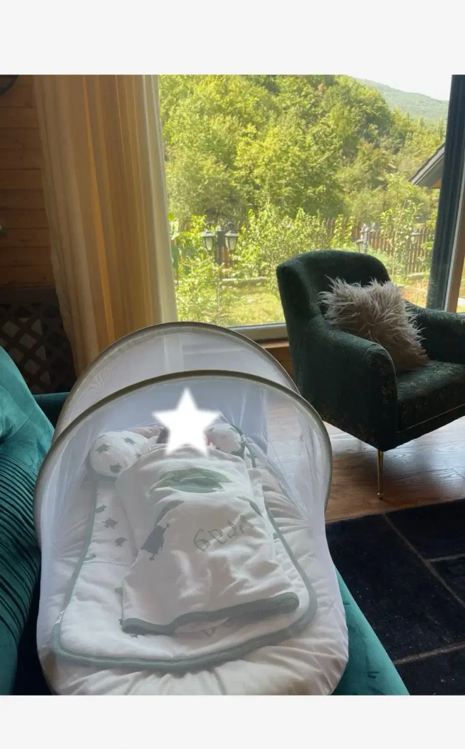 کالسکه و تخت کنار مادر سیسمونی در حد نو|تخت و صندلی بچه|چالوس, |دیوار