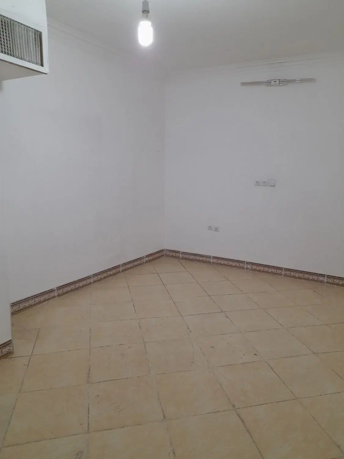 واحد ۱۲ متری|اجارهٔ آپارتمان|قم, حاج زینل|دیوار