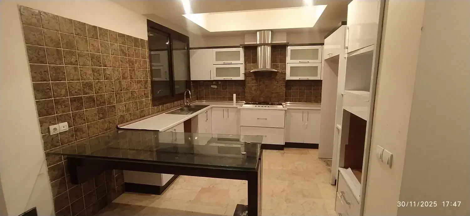 135 متر 2 خواب  استخر سونا جکوزی سعادت آباد