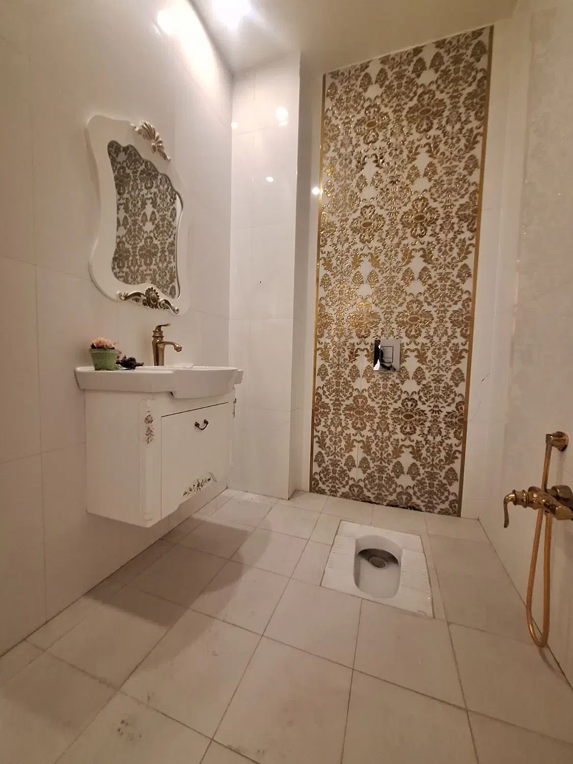 آپارتمان ۱۷۴ متری خوش نقشه در دروس