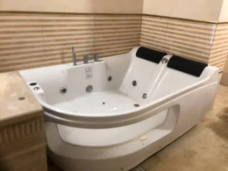 وان جکوزی دونفره|لوازم حمام|ری, دیلمان|دیوار