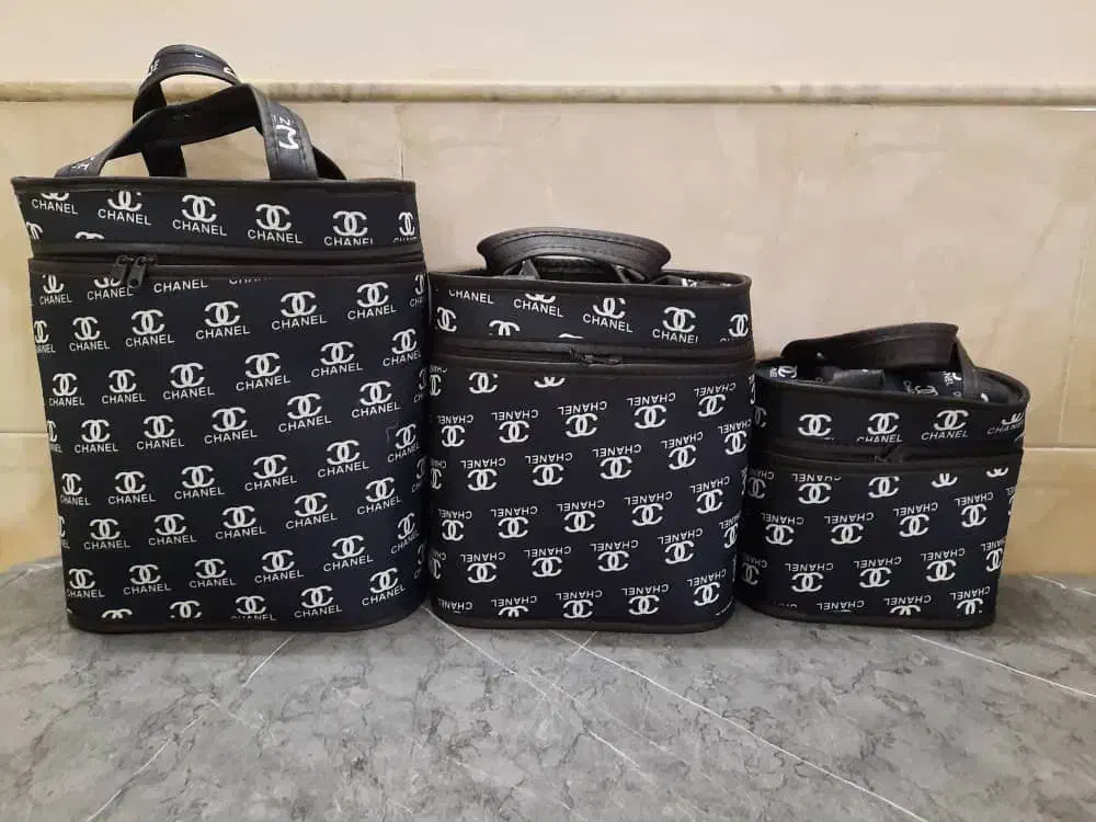 کیف فلاسکی|کیف، کفش، کمربند|کاشان, قطب راوندی|دیوار