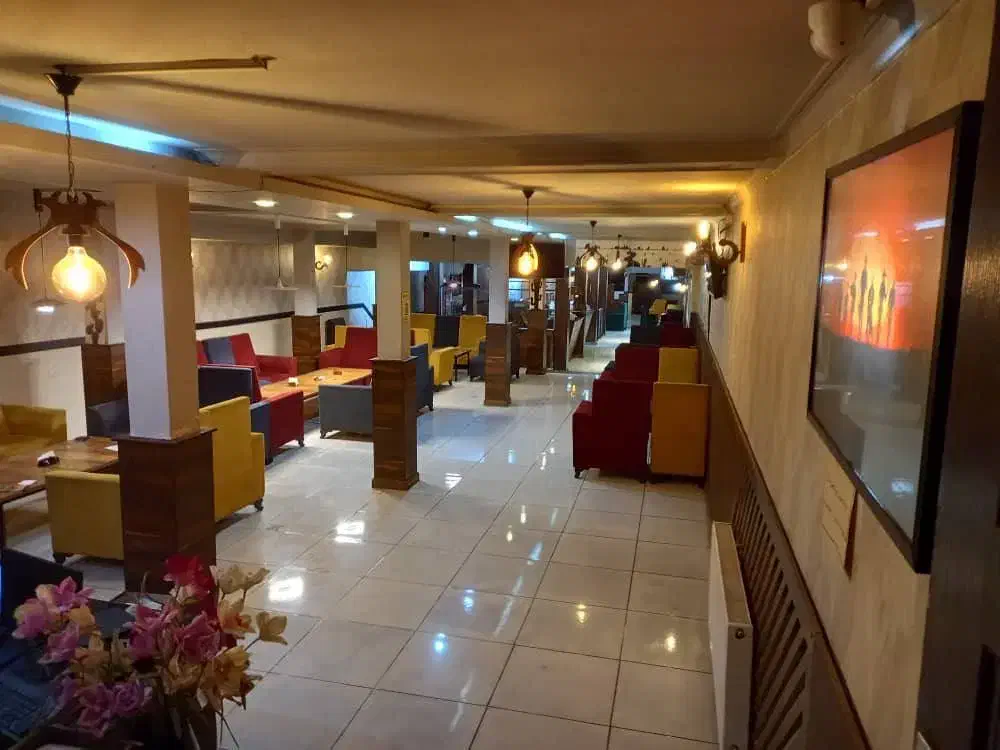 واگذاری کافه رستوران ۴۵۰ متری با تمام امکانات|اجارهٔ مغازه و غرفه|زنجان, |دیوار