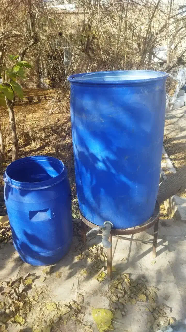 ۲۰ لیتری و ۲۲۰ لیتری و ۱۲۰ لیتری|ظروف نگهدارنده، پلاستیکی، یک‌بارمصرف|یزد, |دیوار