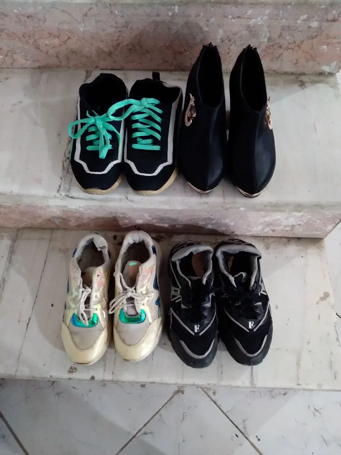 ۴ جفت کفش باقیمت خیلی پایین بفروش میرسد|کیف، کفش، کمربند|فردیس, شهرک هفده شهریور|دیوار