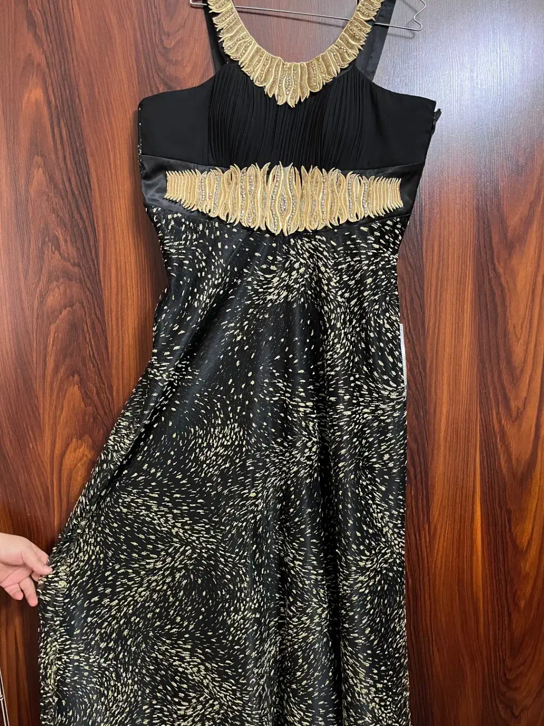 پیراهن مجلسی|لباس|شازند, |دیوار