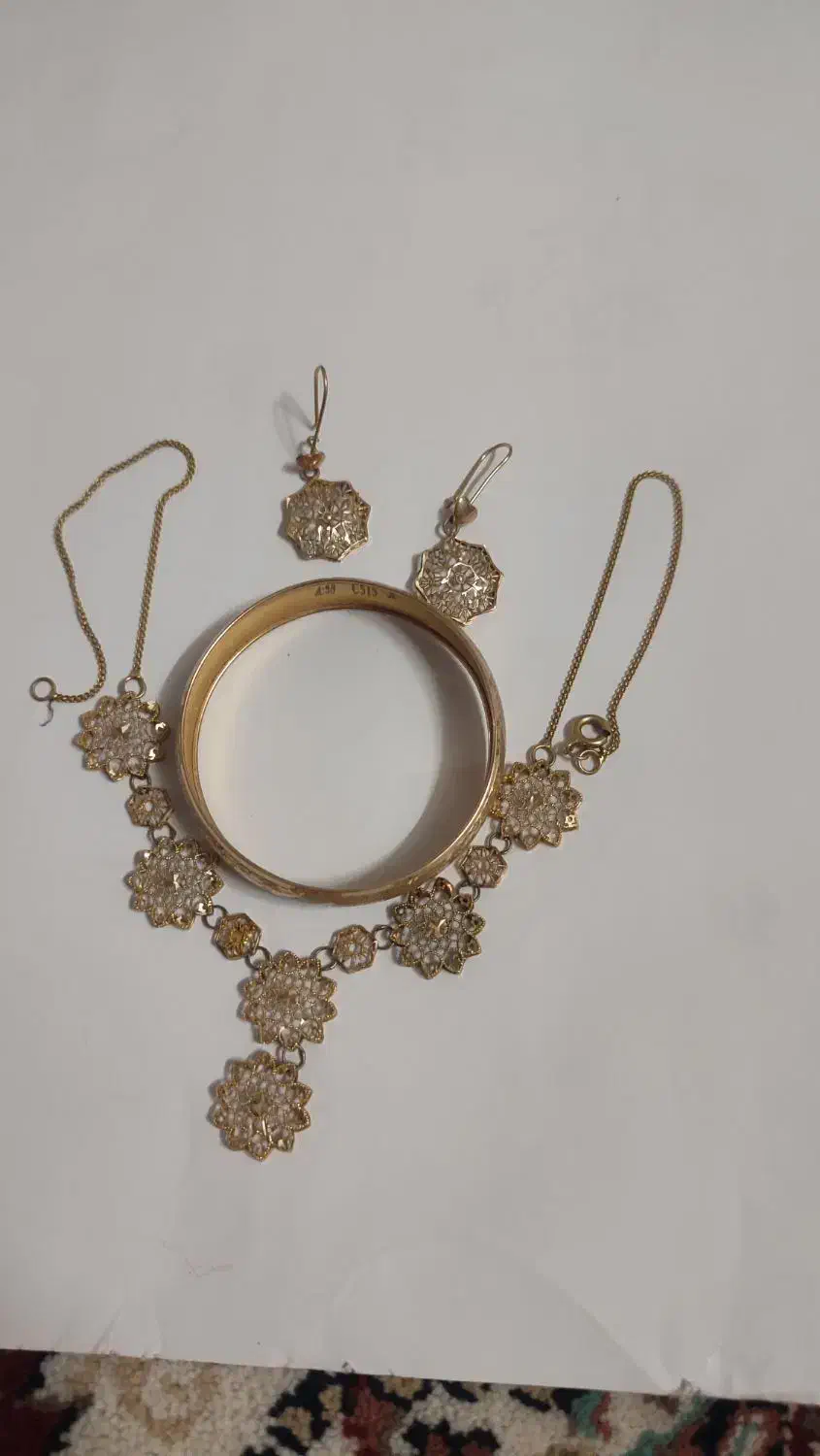 طلا|جواهرات|سربیشه, |دیوار