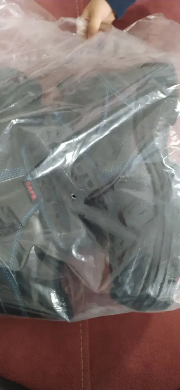 پوتین ایمنی|کیف، کفش، کمربند|ازنا, |دیوار