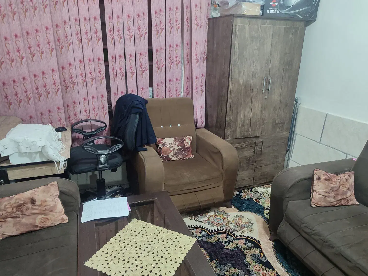 مبل ۷ نفره و ساعت ایستاده سلطنتی|مبلمان خانگی و میز عسلی|شیراز, شهرک مهدی‌آباد|دیوار