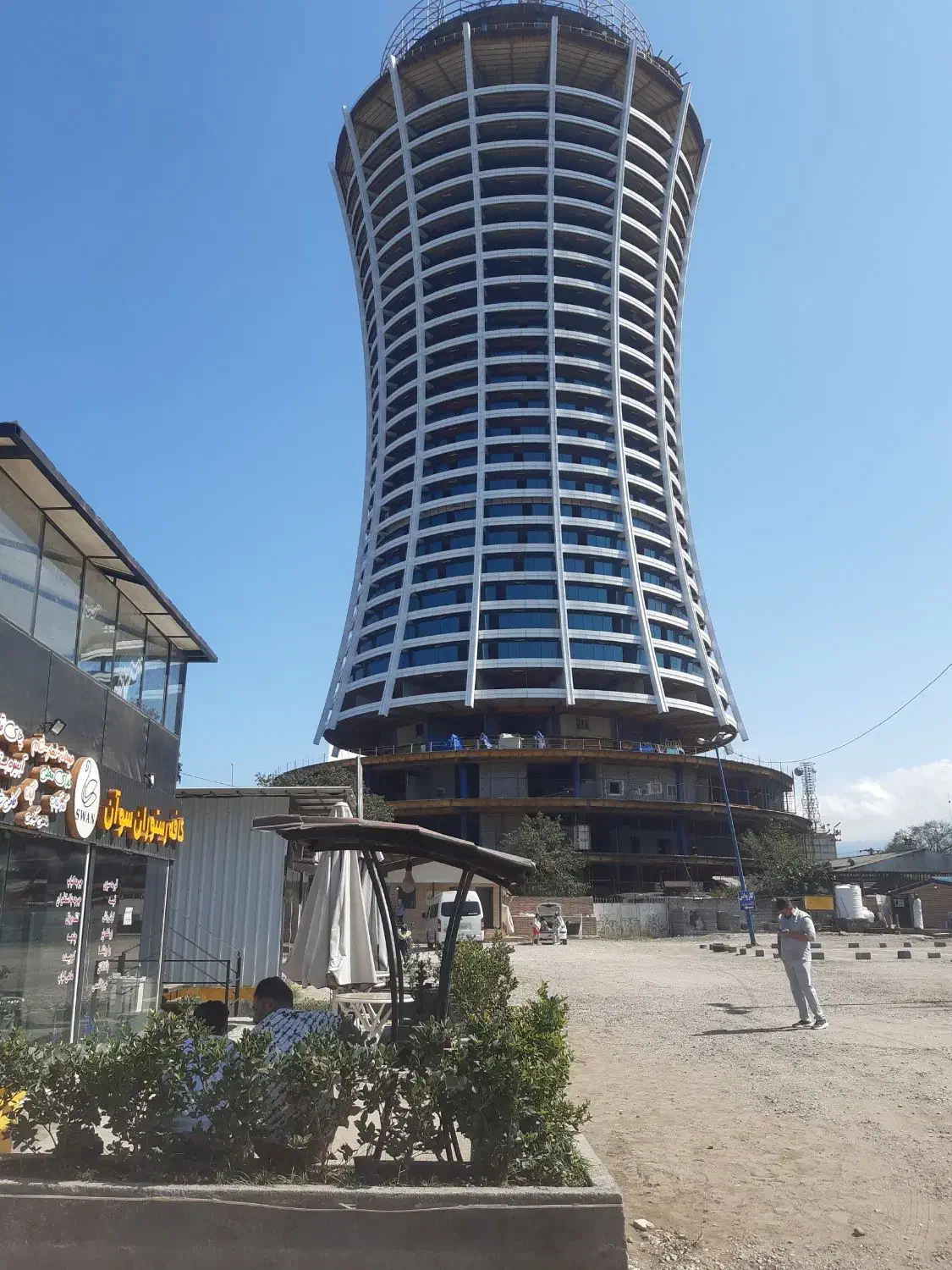 نیازمند شاگردوکارگر وارد به کاشیکاری|استخدام معماری، عمران و ساختمانی|سلمان‌شهر, |دیوار