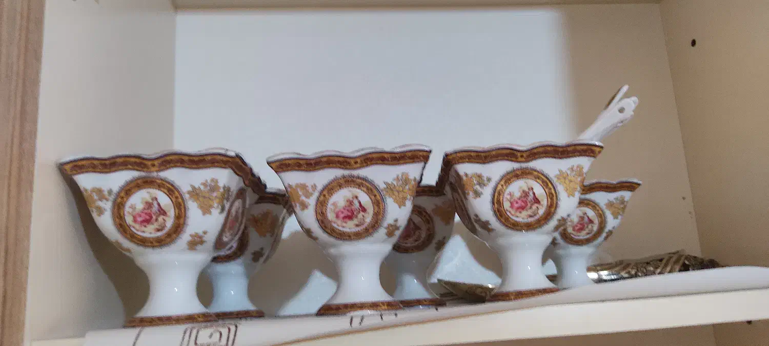 بستنی خوری.وچراغ نفتی|ظروف سرو و پذیرایی|میاندوآب, |دیوار