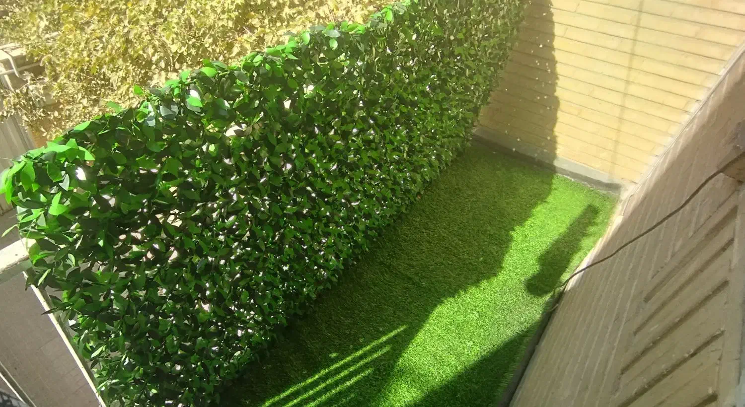 چمن مصنوعی|گل مصنوعی|ری, بی‌بی شهر بانو|دیوار