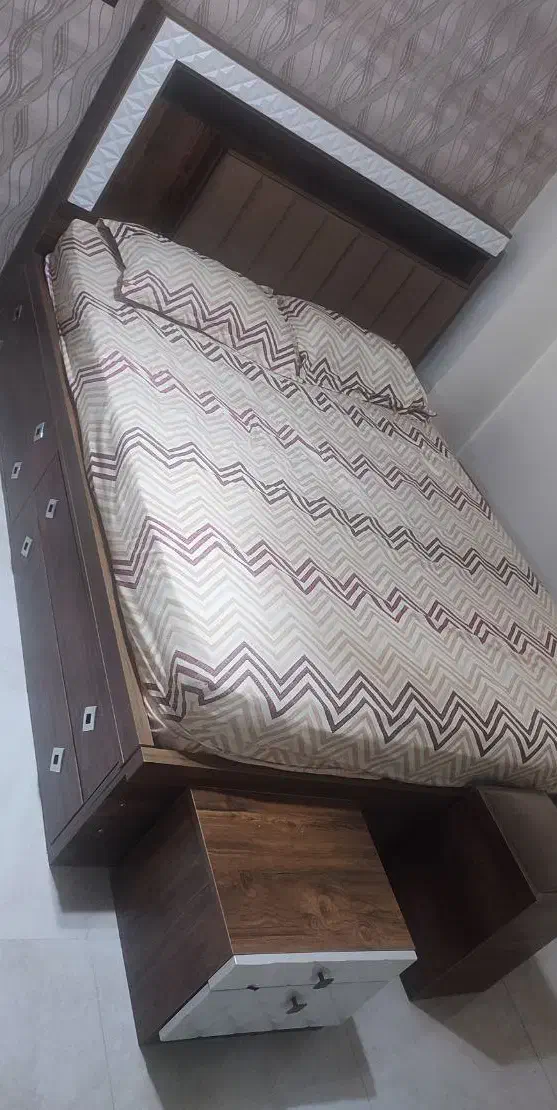 تخت خواب دو نفره|تخت و سرویس خواب|کرمانشاه, |دیوار