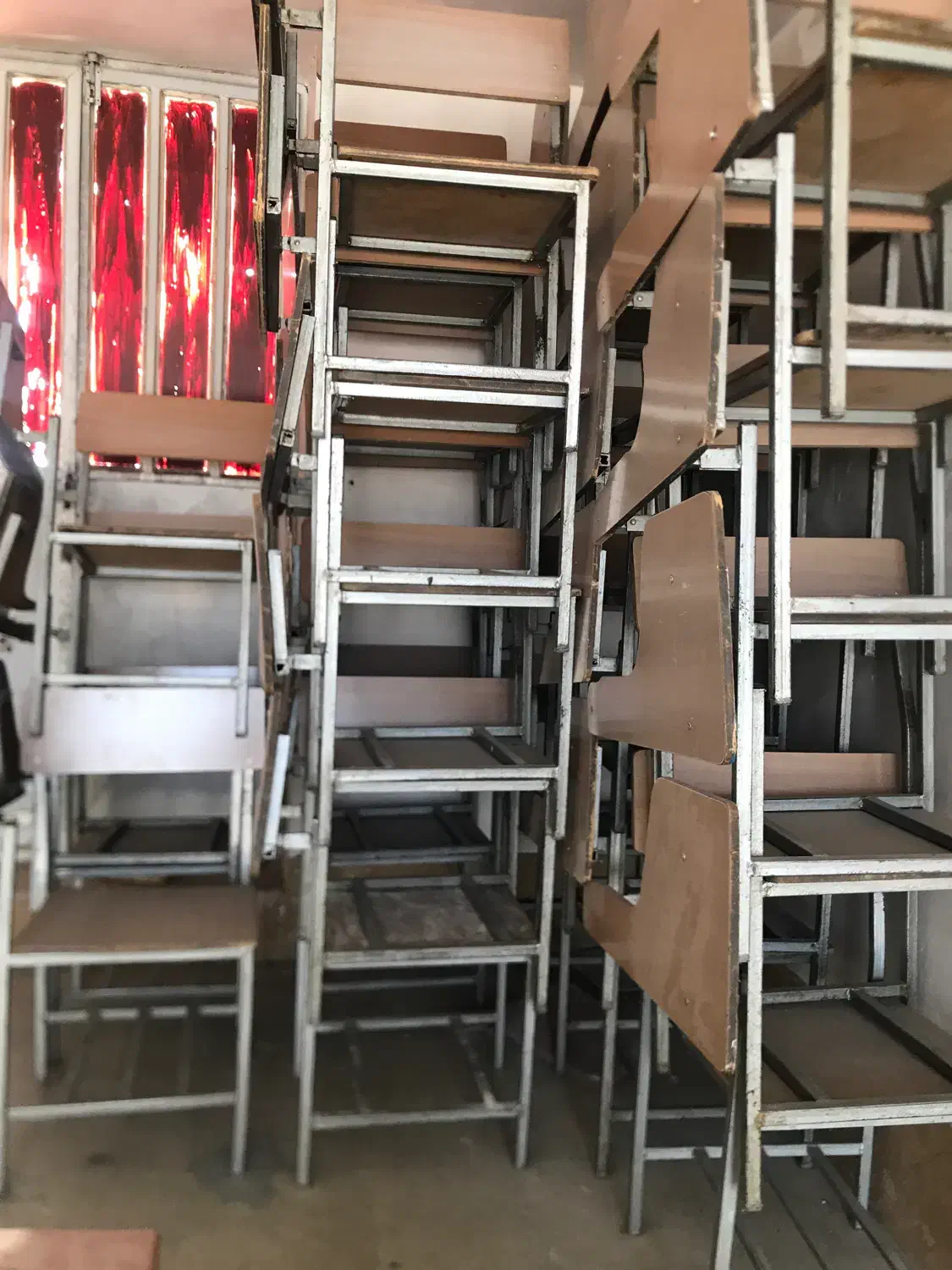 صندلی دسته دار فلزی چوبی روکش دار ۴۰ عدد|صندلی و نیمکت|شیراز, بریجستون|دیوار