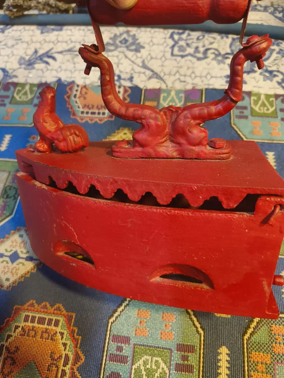 اتو ذغالی خروس نشان|کلکسیون اشیاء عتیقه|تهران, هروی|دیوار