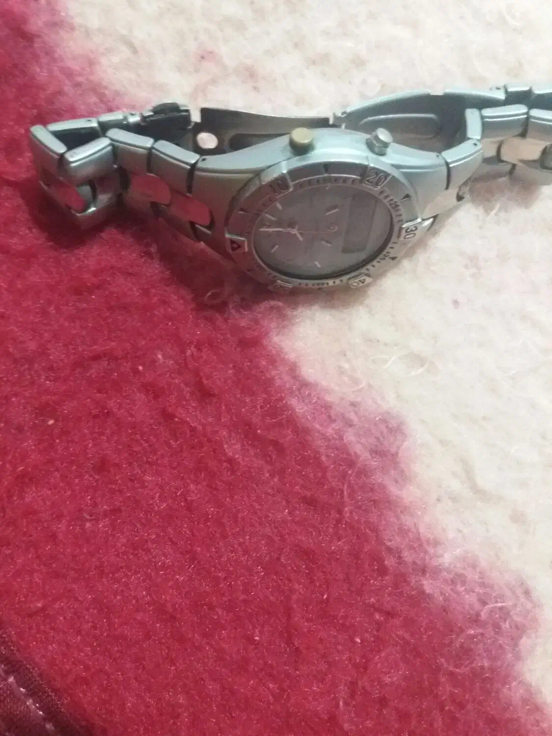 یک عد د ساعت فروشی|ساعت|هرسین, |دیوار