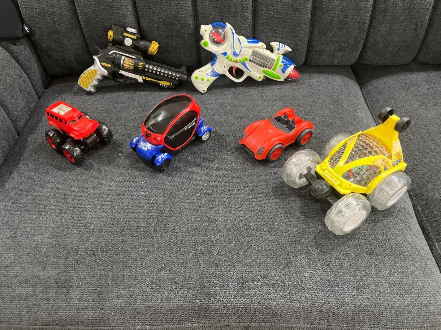 ماشین اسباب بازی|اسباب‌بازی بچه|تهران, شهمیرزادی|دیوار