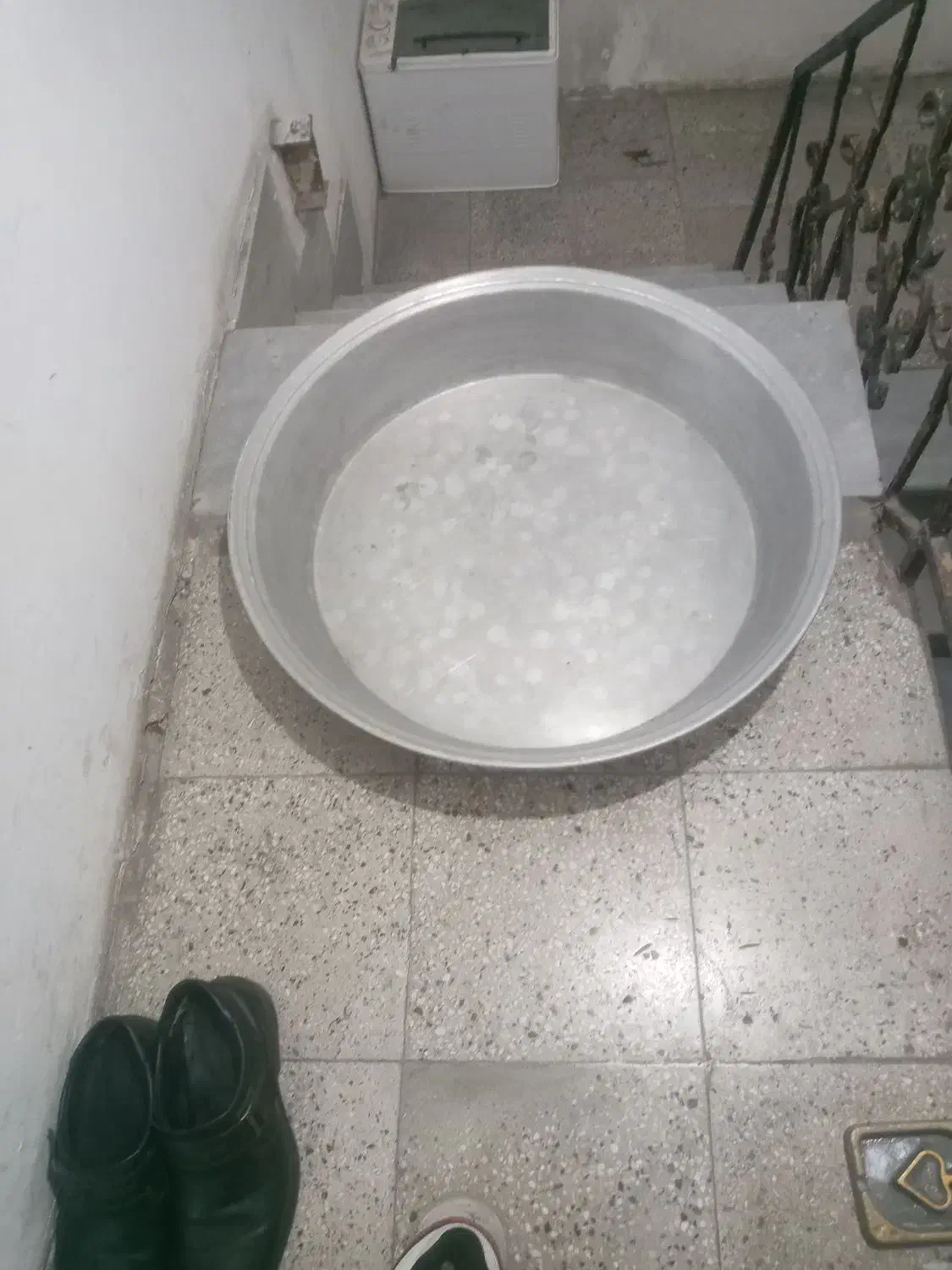 روحی تشت|ظروف پختوپز|پاکدشت, خاتون آباد|دیوار