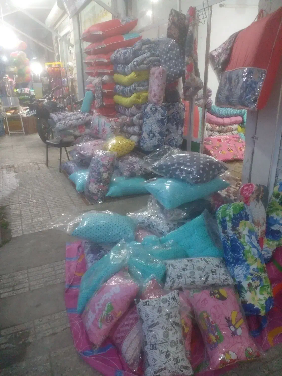 لحاف تشک بالش و الیافت|رختخواب، بالش، پتو|رشت, حمیدیان|دیوار