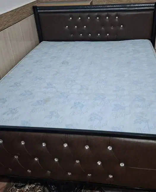 میز عسلی وتخت خواب|مبلمان خانگی و میز عسلی|رامیان, |دیوار