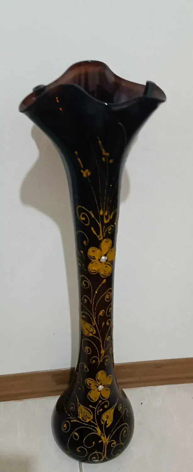 گلدان شیشه ای کاملا سالم|صنایع دستی و سایر لوازم تزئینی|پرند, فاز ۴|دیوار