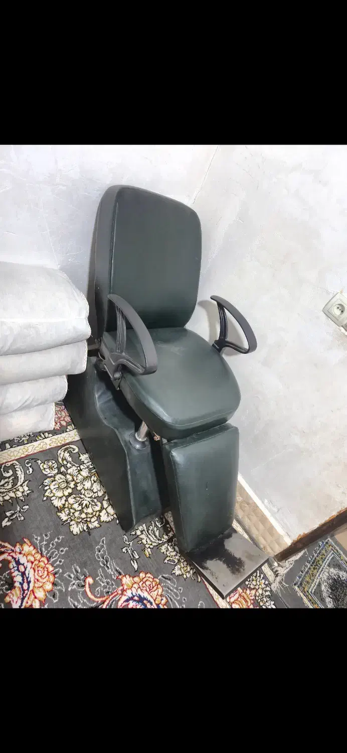 فروش صندلی ارایشگری پشت متحرک|آرایشگاه و سالنهای زیبایی|جیرفت, |دیوار