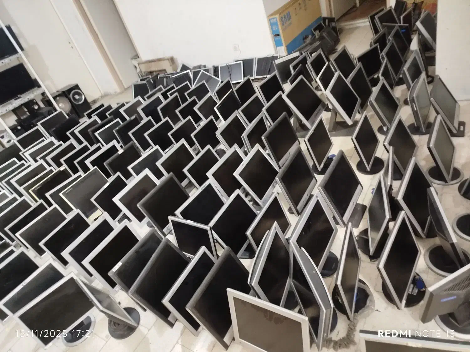 مانیتور|قطعات و لوازم جانبی رایانه|تهران, نیلوفر|دیوار