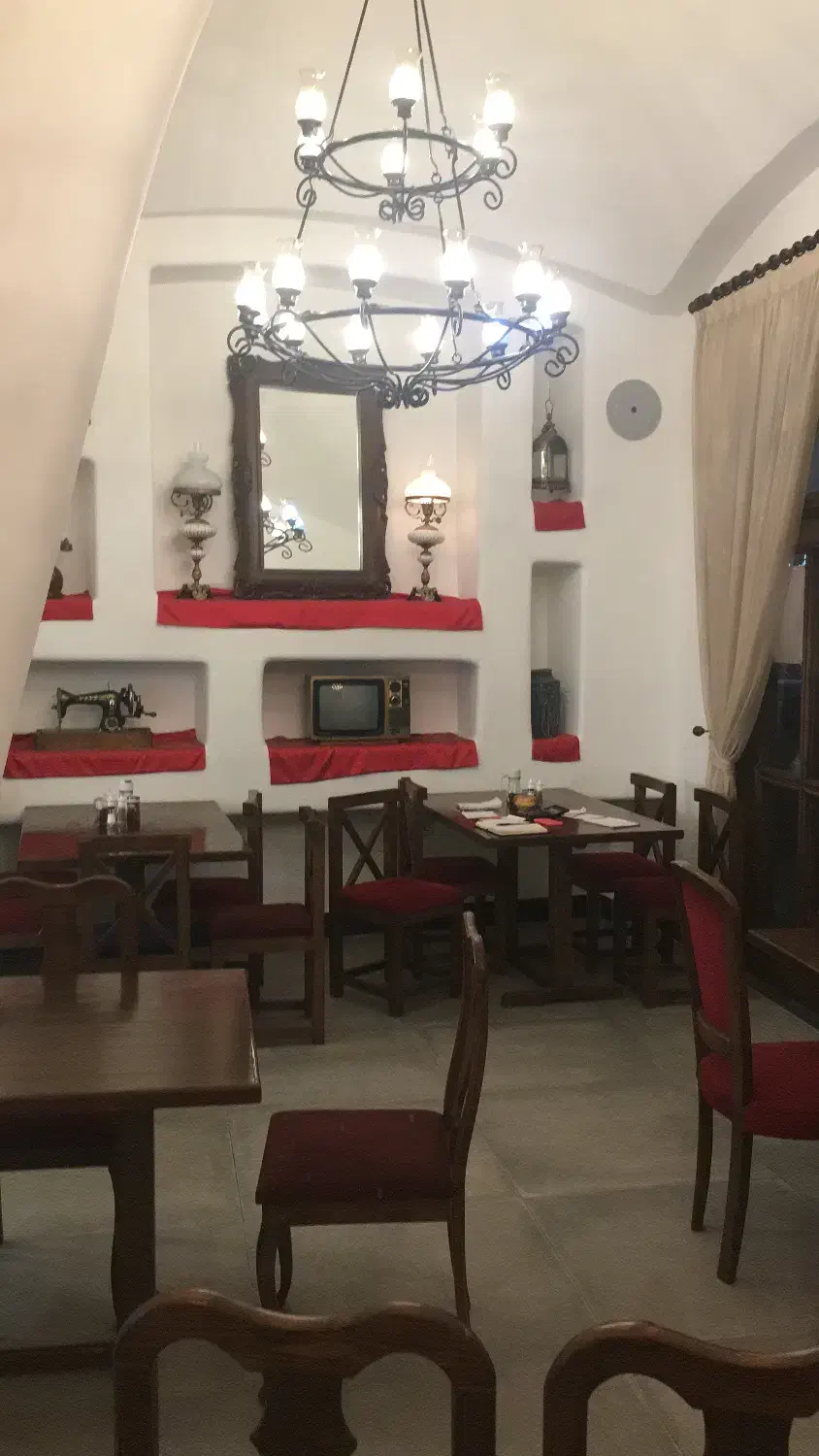 سالندار مرد خانه کباب سبحان|استخدام خدمات فروشگاه و رستوران|بابل, |دیوار