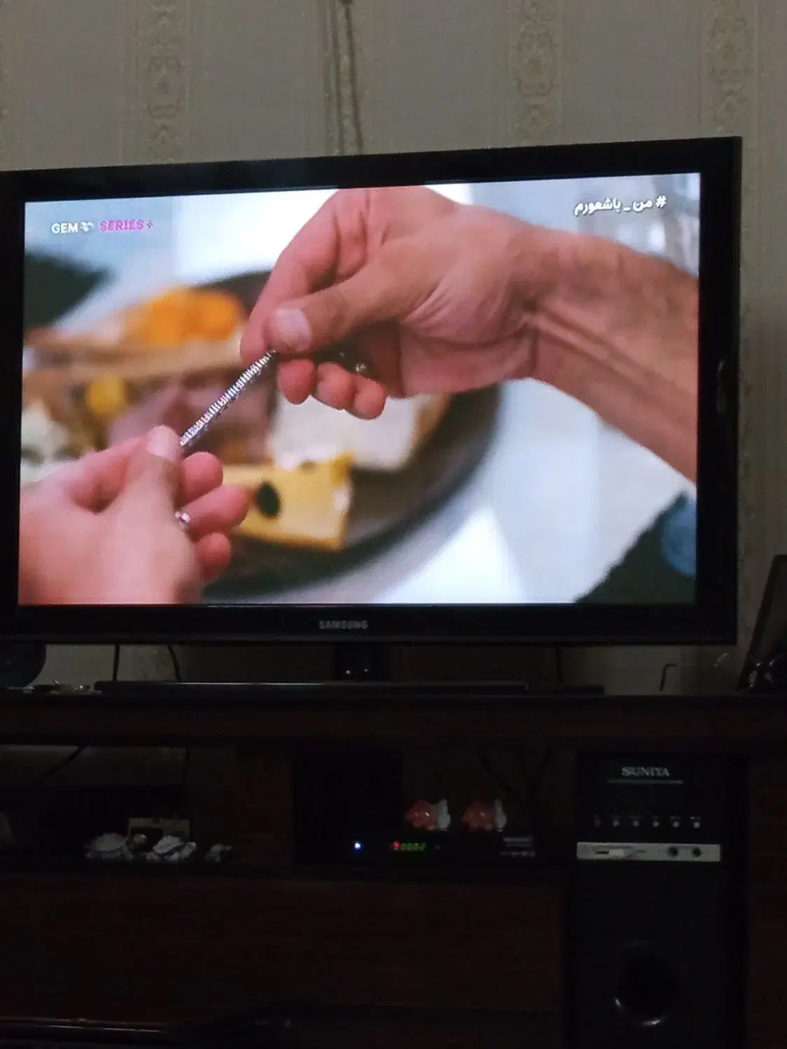 تلوزیون سامسونگ 42 اینچ بدون هیچ گونه ایرادی|تلویزیون و پروژکتور|مشهد, شهرک لشکر (شهرک غرب)|دیوار