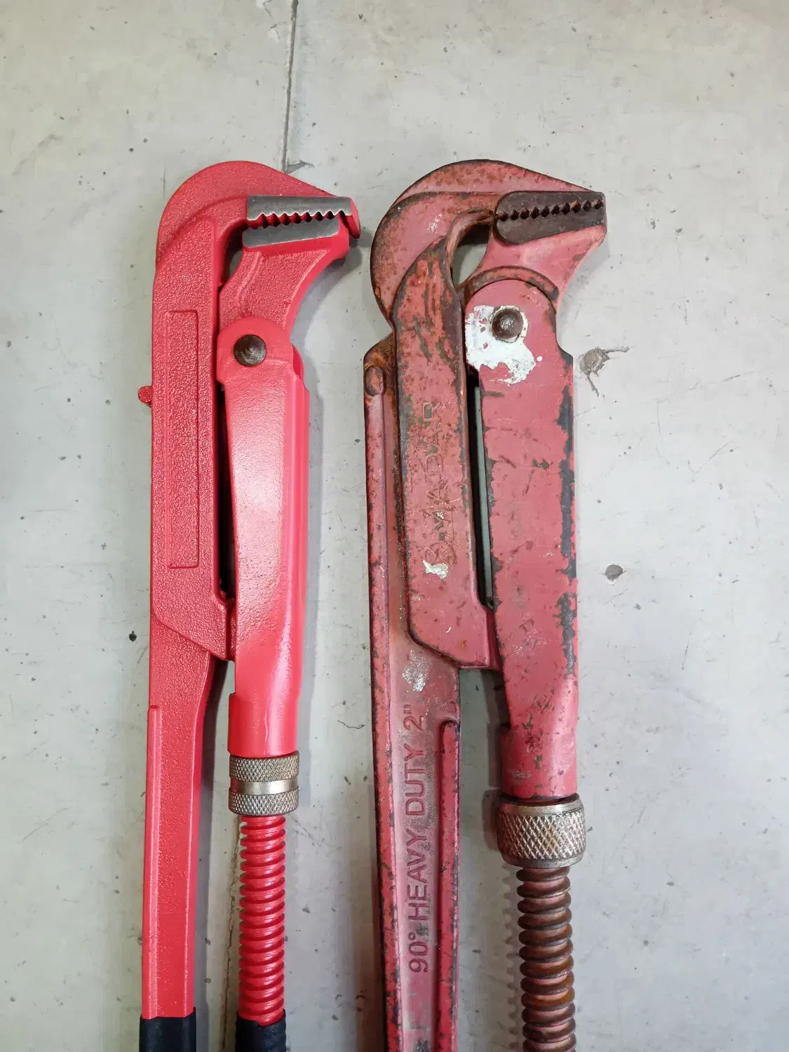 ا عدد آچار شلاقی دست دوم مدار اصل|ابزارآلات|سقز, |دیوار