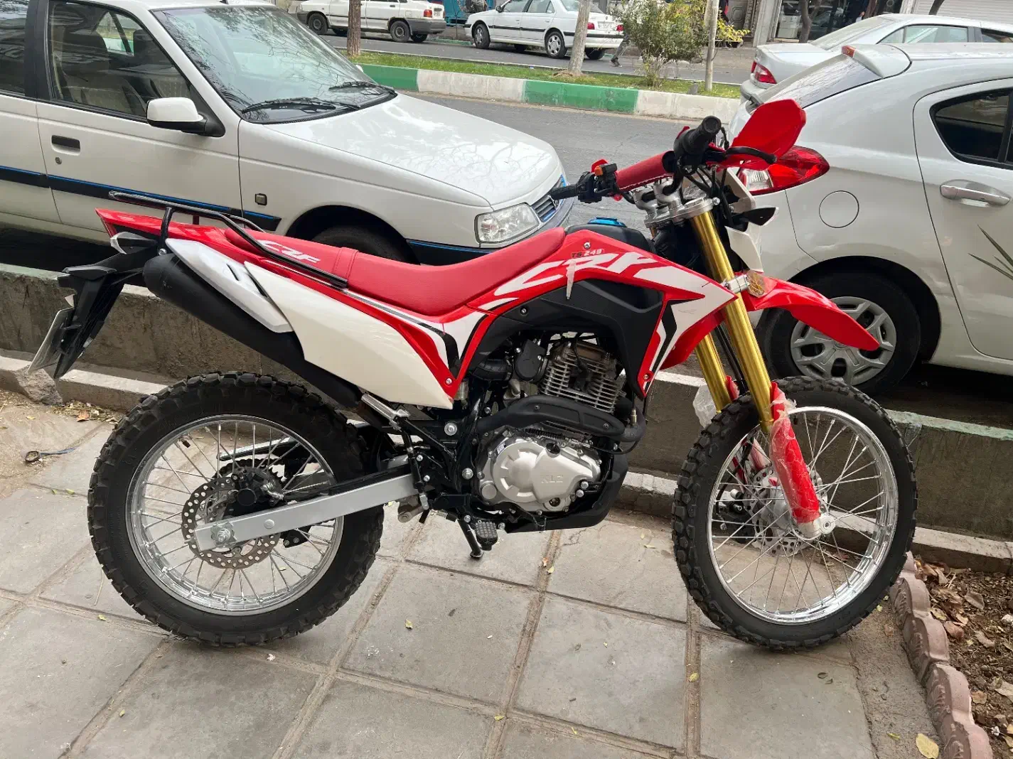 تریل توسن باسل ۲۵۰|موتورسیکلت|ساوه, |دیوار