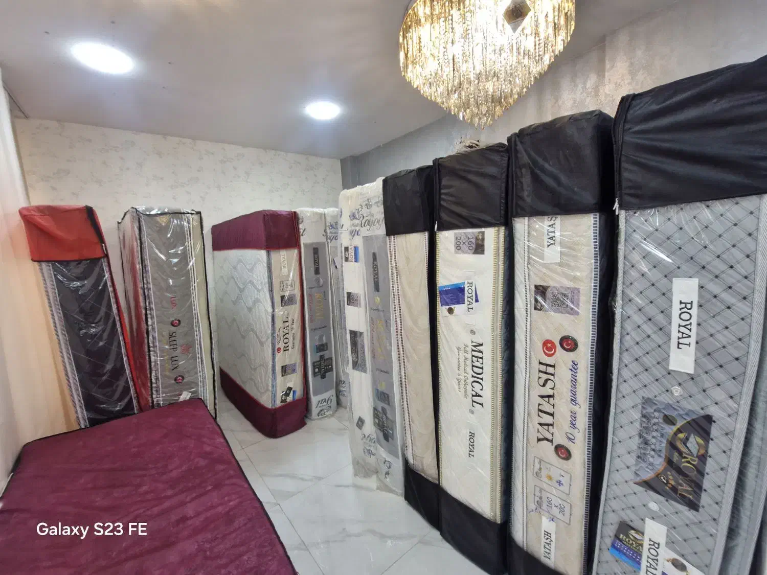 تشک رویال و خوشخواب|تشک تختخواب|صدرا-فارس, فاز ۱|دیوار