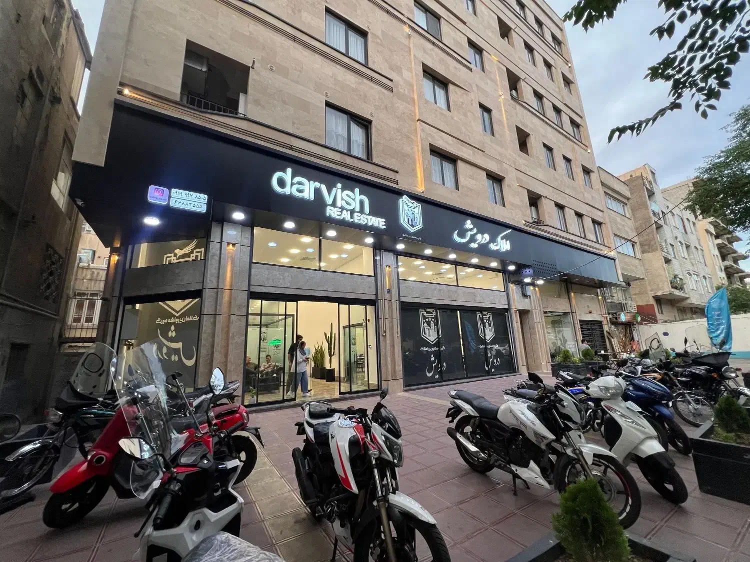 اینجا همه برای اهدافشون میجنگن|استخدام بازاریابی و فروش|تهران, آذربایجان|دیوار