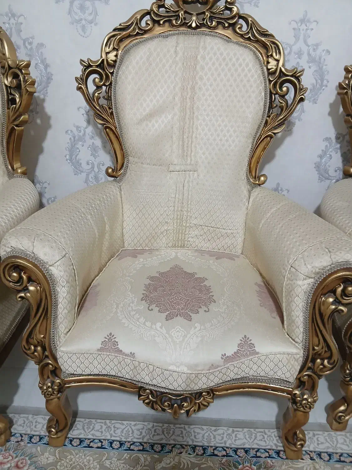 مبلمان سلطنتی ۷ نفره|مبلمان خانگی و میز عسلی|صدرا-فارس, فاز ۱|دیوار