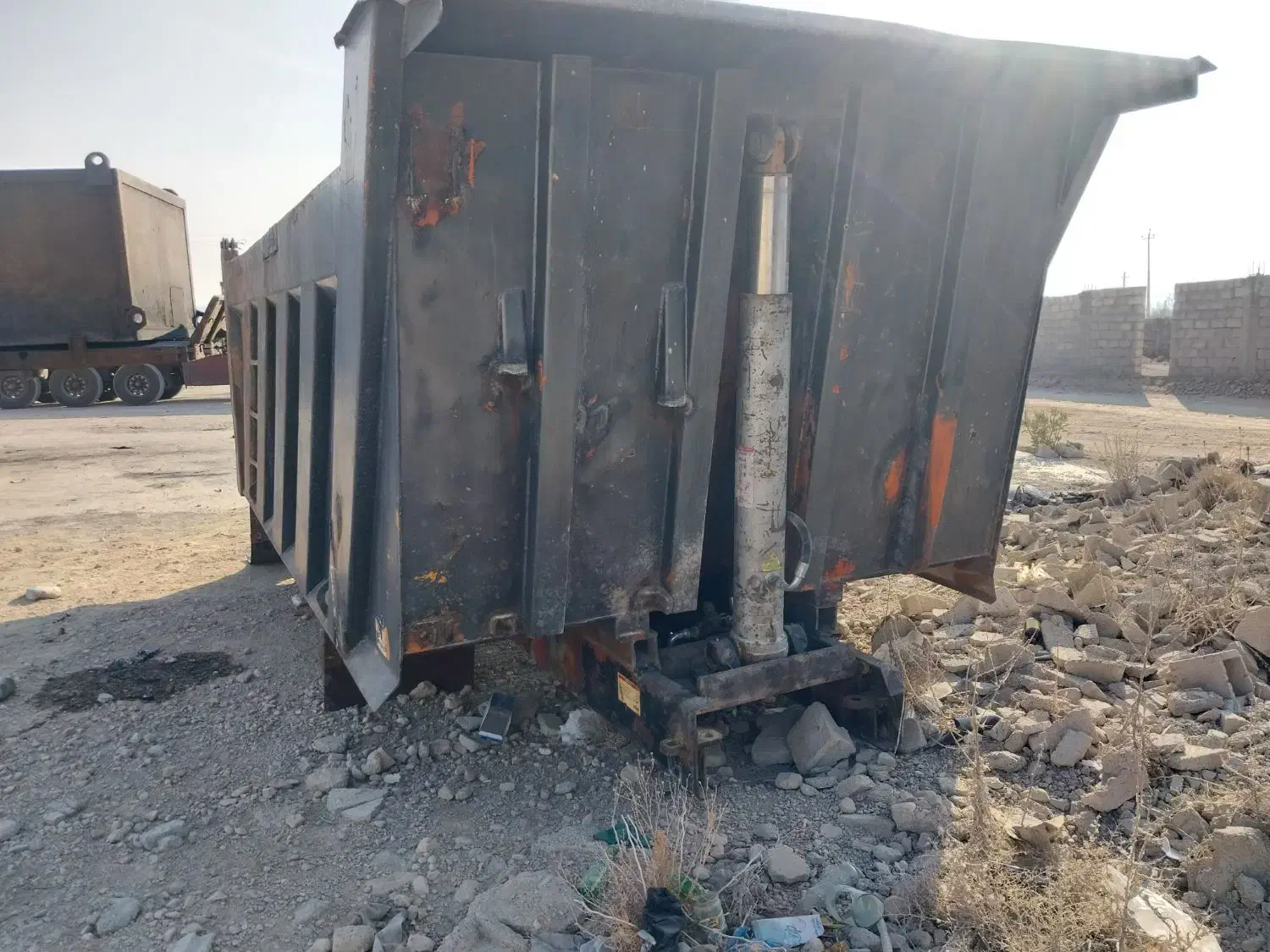 فروش اطاق کمپرسی دهچرخ ایویکو|خودرو سنگین|ایزدخواست, |دیوار