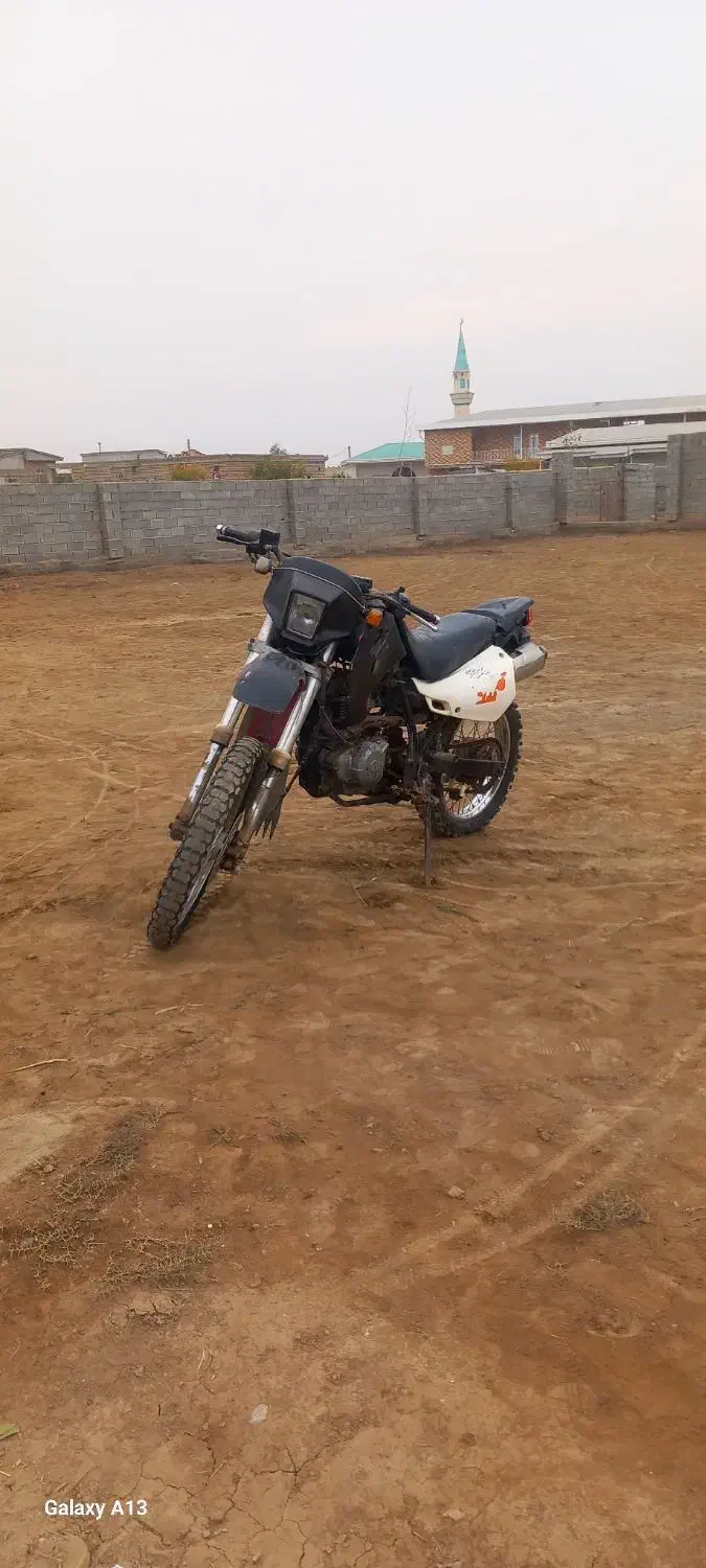 دایچی|موتورسیکلت|گمیشان, |دیوار